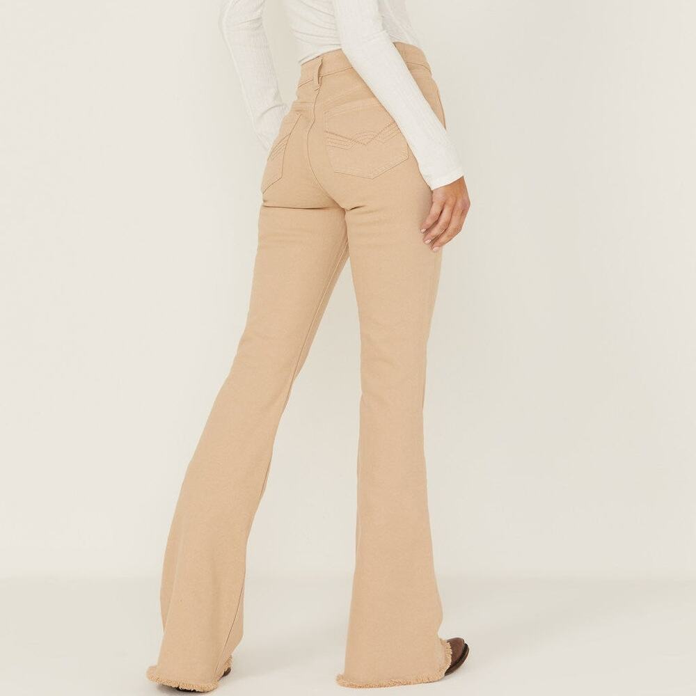 IDYLLWIND Fueled By Miranda Lambert High Risin' Irish Cream Wash Flare Jeans - Picture 3 of 10